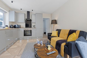 Modern Apartment Free Off Road Parking 2x Double Rooms Suite 11